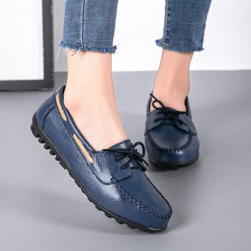 35-44 Womens Flat Shoes 2021 Spring New Breathable Comfortable Flat Lace-up Driving Shoes