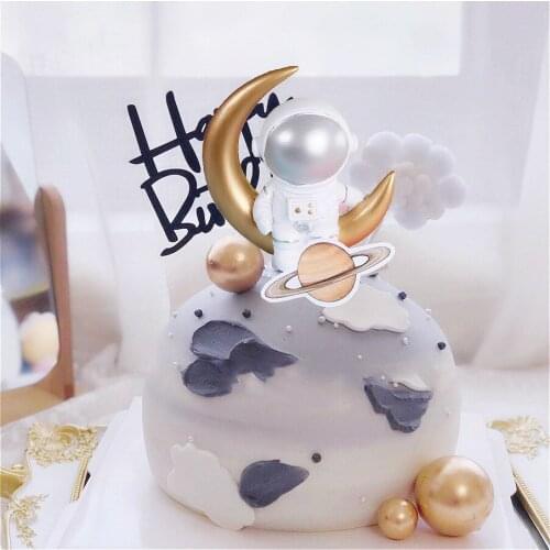 Astronaut Spaceman Creative Statue Car Decor Art Crafts Figurine Abstract Sculpture Home Office Desktop Decoration Ornament Gift