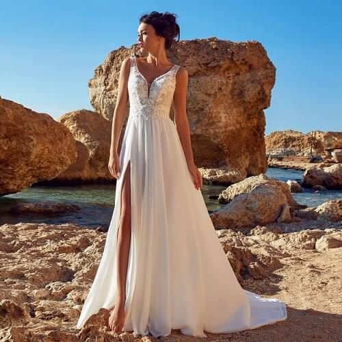 V-Neck Beach Wedding Dresses 2021 Side Slit Lace Appliques Chiffon Backless Sleeveless Charming Bridal Gown A-Line Sweep Train