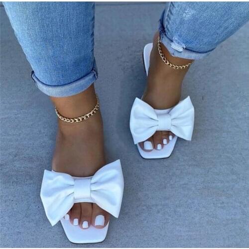 Spring/summer new 2020 outdoor flat leather bow non-slip beach lady slippers casual all-match fashion women sandals