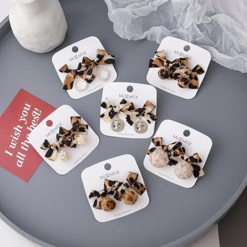Autumn and Winter Leopard Print Hair Ball Earrings Female 2021 New Trendy Temperament Earrings Plush Earrings Popular Wholesale