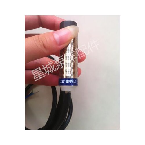XS618B4PAL2 XS618B4PBL2 Schneider Switch Sensor New High-Quality Warranty For One Year