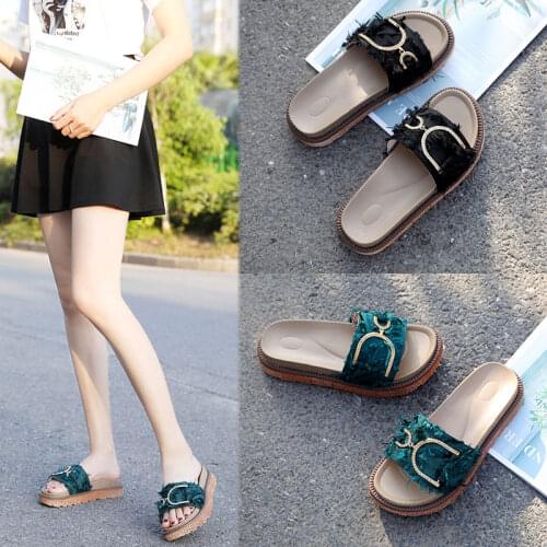 Thick-soled Sandals and Slippers Womens Summer Wear Fashion 2021 New Flat-bottom Non-slip Wild Beach Sponge Cake Flip Flops