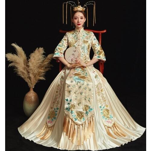 Oversize 6XL Champagne Bride Phoenix Embroidery Tassel Chinese Wedding Dress Retro Chinese Cheongsam Bride Groom Toast Clothing