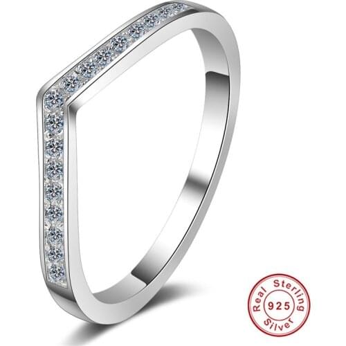 Geoki 925 Sterling Silver Cute Small Moissanite Ring Perfect Cut Passed Diamond Test Love Arrow Party Ring 2020 Women Jewelry