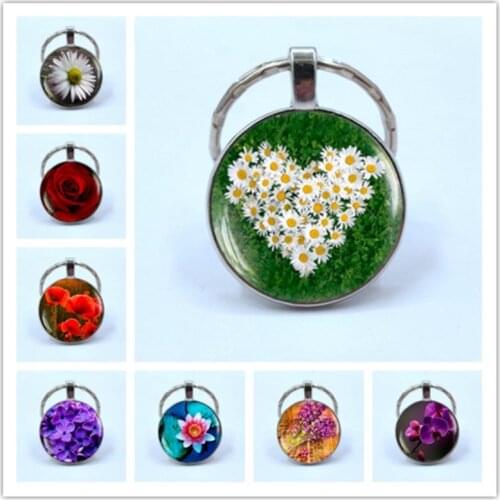 2019 New Fashion Glass Cabochon Pendent Keychain Daisy Red Rose Pendant Key Ring Jewelry for Women Valentines Day Gifts