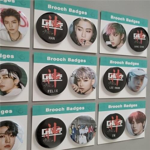 KPOP STRAY KIDS New Album GO Health Surrounding Badges Stars Surrounding Brooch Accessories SKZ Same