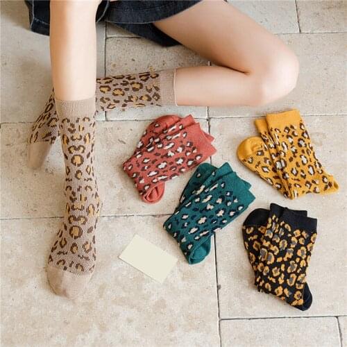 2020 New Women Socks 1 Pair Cotton Leopard Color New Fashion Autumn Casual Socks Female Printed Novelty Fashion Lady Socks