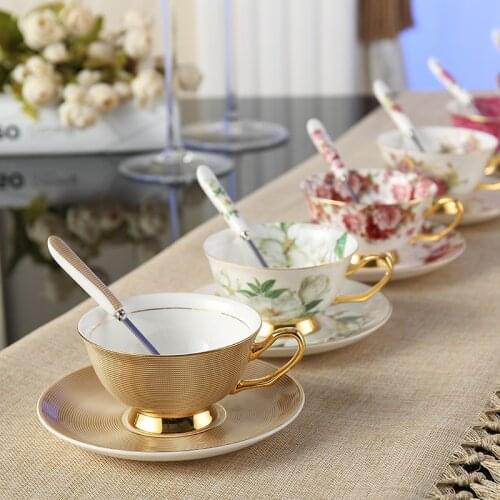 Bone China Coffee Cup and Sucer Set Coffee Mug with Spoon Afternoon Tea Cup Set Coffeeware For Home Party Cafe Mothers Day Gift