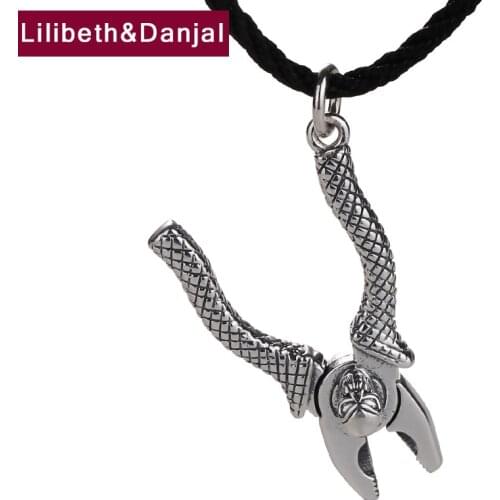 2019 Fashion Vintage Creative Pliers Skull Pendant 100% Real 925 Sterling silver Jewelry Men Women Necklace Pendant Jewelry P29