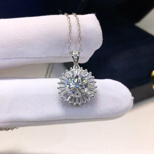 Silver 925 Original Brilliant Cut 2 Carat 8mm Diamond Test Past D Color Moissanite Love Fire Pendant Necklace for Women Jewelry