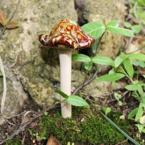 4pcs Ceramic Mushroom Miniature Fairy Garden Mushrooms Figurines Outdoor Yard Lawn Decor Pottery Ornament