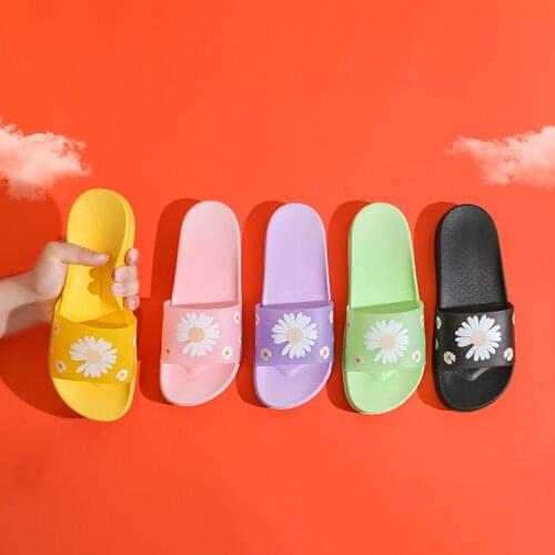 Thick Color Matching Women Summer Indoor Slippers Couples Home Contrast Color Home Slippers Men Soft Bottom Plastic Slippers
