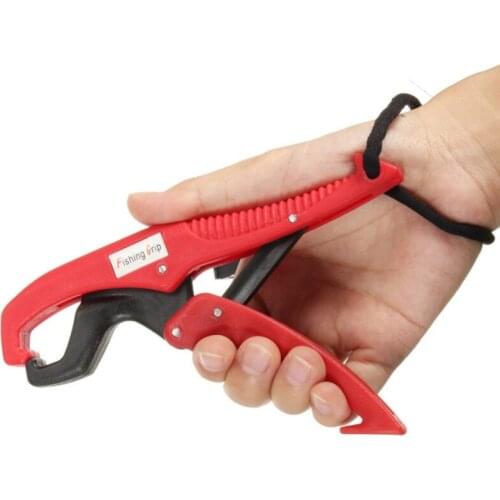 1 PC Fish Lip Gripper 6" 9" Grip Bass Trout ABS Fishing Pliers Gear Floating Controller Fish Tool Tackle Plastic Fishing Carp