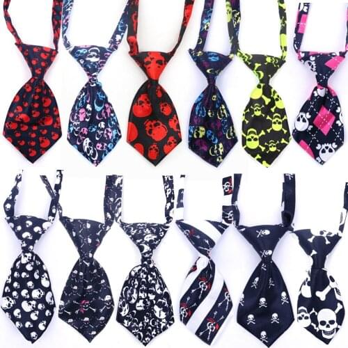 100PC/Lot Dog Ties Halloween Pet Dog Accessories Skulls Cat Dog Neckties Christmas Dog Bowties Pet Supplies