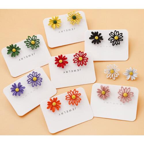 Minar Trendy Hollow Daisy Earrings for Women Girl Metal Alloy Flower Petal Asymmetric Small Stud Earrings Statement Jewelry