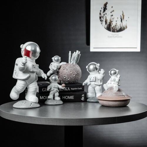 JOYLIVE Astronaut Resin Handicraft Storage Ornament Desktop Sculpture Figurines Organizer Home Living Room Astronaut Accessories