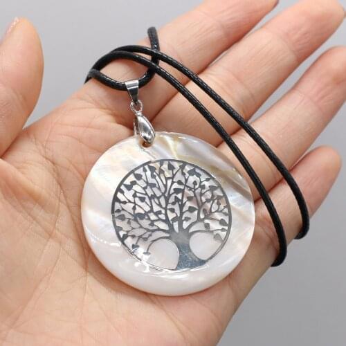 High Quality Natural Round Shell Pendant Tree of Life Necklace Jewelry Pearl Shell Necklace Leather Strap Exquisite Lady Gift