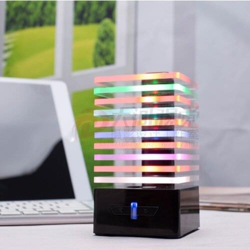 2018 New 7 Color Wireless Bluetooth Speaker Super Bass Acrylic Speakers Hands-free with Mic 8h Music Playing for Smart Phones