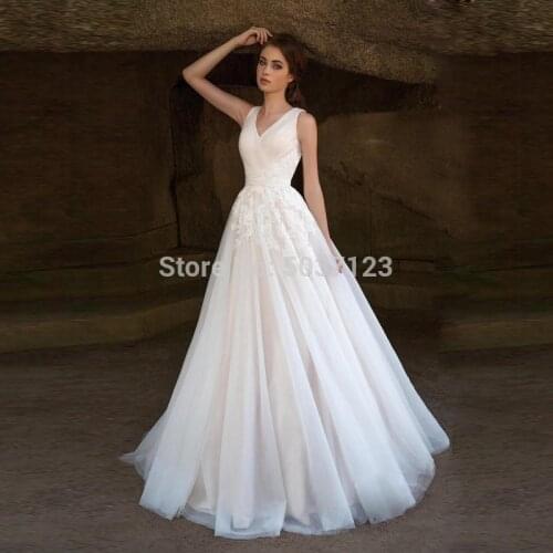 Vestido De Noiva Beach Wedding Dresses A Line Sleeveless V Neck Lace Appliques Backless Bridal Wedding Gown Court Train