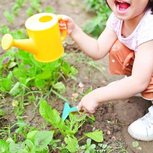 T5EC 6Pieces Garden Equipment Set Summer Game Toy Sand Playing Toy with Shovel Watering Can Pot Rake Spade Set for Gardening