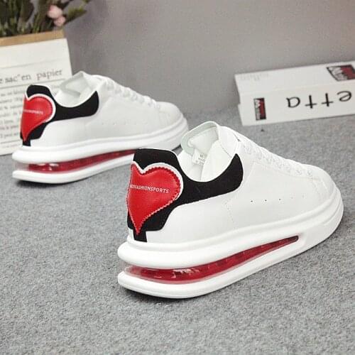 2021 spring and autumn new fashion peach heart couple sneakers all-match thick-soled large size casual womens shoes