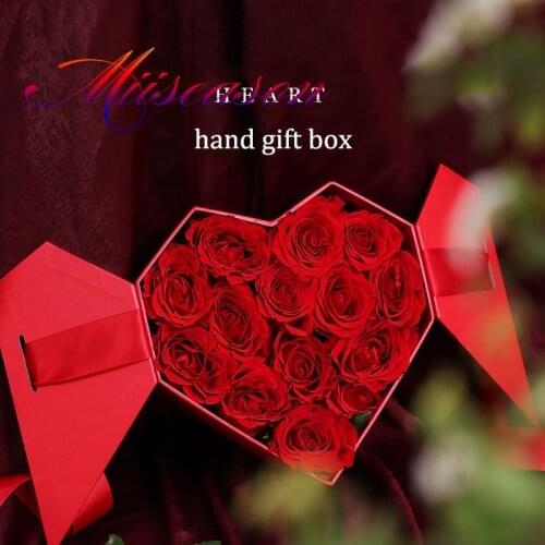 1pcs luxury love heart shaped gift boxes florist packaging box Flower Bouquet Holder Flower Boxes portable florist rose holders