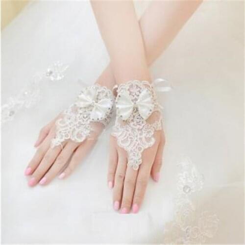 Elegant Ivory and White Lace Wedding Gloves Beaded with Beading Slim Bridal Glove Wedding Accessories with Bow 2021