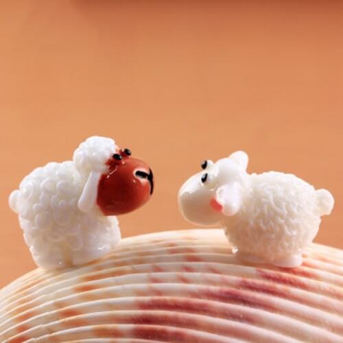 ZOCDOU 1 Piece White Red Face Sheep Small Statue Figurine Resin Garden Ornament Play House Lamb Crafts Goat Farm Simulation Big
