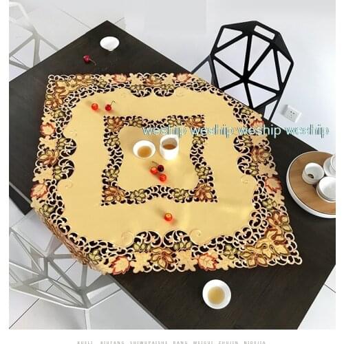 Maple leaves High-end luxury embroidery cloth art European style Circular table mat The table cloth Eat mat Table mat
