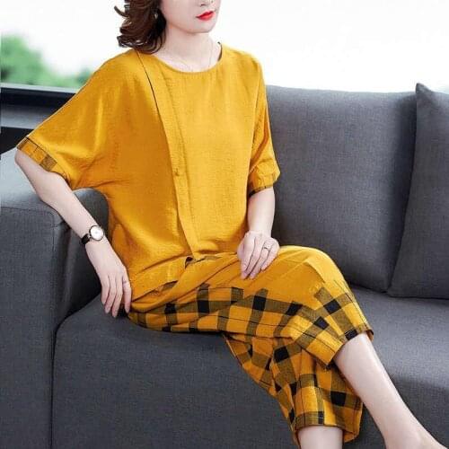 Plus size Mother Summer Sets 2021 New Fashion Loose Short-sleeved Top+Pants 2-piece sets Female Stitching Plaid Clothing Suit