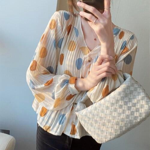 New Dot Kimono Pleated Summer Single Button Women Transparent Blouses Chiffon Beach Shirts Sunproof Loose Cardigans Blusas 2021