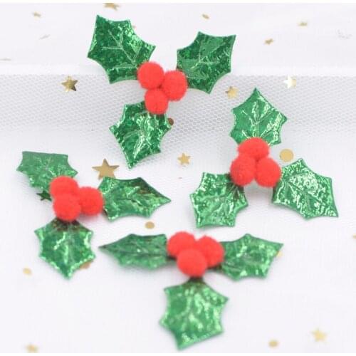 30Pcs Glitter Green Holly Leaf and 3D Red Berry Appliques Patches for Christmas Decor, Table Ornament, Stickers Accessories F77