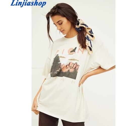 Vintage Graphic Print T-shirt Women 2021 Summer Short Sleeve Tshirt White Cotton Tops Casual Streetwear Oversize Tee Shirts 2021
