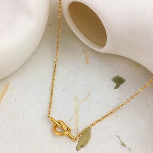 Monlansher Cute Hollow Knotted Heart Pendant Necklace Metal Titanium Steel Chain Necklaces Vintage Modern Necklaces Jewelry 2021