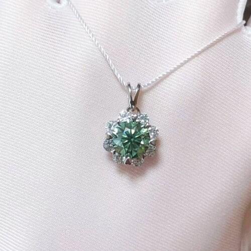 Flower design 2ct Size 8mm Green color Real Moissanite Pendant Lab Diamonds Pendant necklace 925 Silver Gift For Women