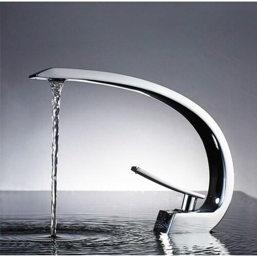 Modern Thick brass Bathroom Basin Faucet Black/Chrome Mixer Tap Single Handle Hot and Cold Waterfall Faucet