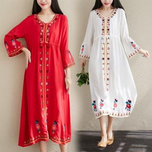 Vintage Chic Vestidos Boho Dress Vintage Flare Sleeve Floral Embroidery Beach Bohemian Maxi Dress Ladies V Neck Summer Dress