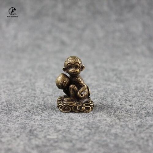 Vintage Copper Monkey Peach Desk Ornament Solid Brass Animal Monkey Figurines Crafts Home Decoration Accessories for Living Room