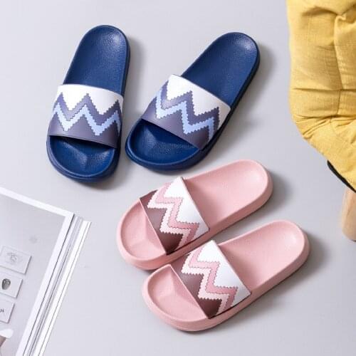 Home Wavy Pattern Bathroom Non-Slip PVC Slipper Couple Simple and Elegant Slippers Men Slippers Men Shoes House Slippers