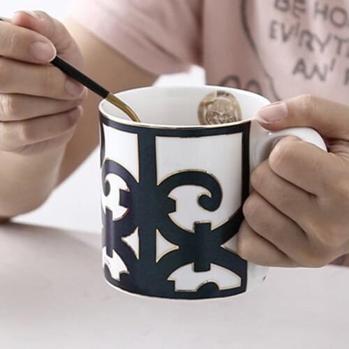 Nordic Ins Gold Circled Mug With Lid Spoon Light Luxury Creative Personality Trendy Water Cup Household Ceramic Coffee Mug