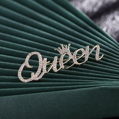 Fashion Elegant Letter "Queen" Brooch For Womens Clothing High Quality Sparkling Cubic Zirconia Brooche Wholesale