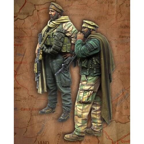 New Unassembled 1/35 ancient man stand include two resin Figure Unpainted Model Kit