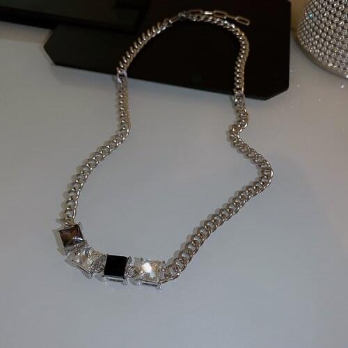 Origin Summer French Vintage Square Crystal Pendant Necklace for Women Girls Simple Chunky Chain Metallic Necklace Jewelry