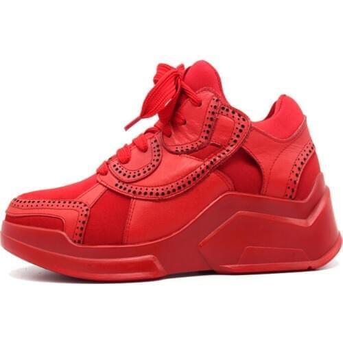 High Quality Winter Fashion Red casual shoes handmade Lace up Outdoor Men Shoes Carved Sports Shoes