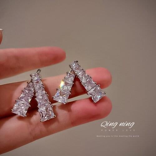 2021 New Fashion Stud Earrings for Women Zircon Earrings Crystal Jewelry Female Ear Studs Luxurious Adjustable Earrings Gifts