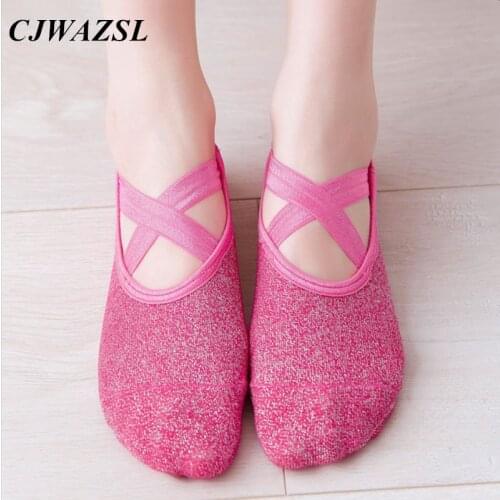 Yoga socks silver silk yoga socks non-slip halter round head cross band dance socks sports fitness equipment (2 pieces)