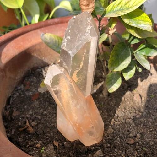 Natural crystal stone decoration crystal cluster healthy aura of the unique garden room decoration