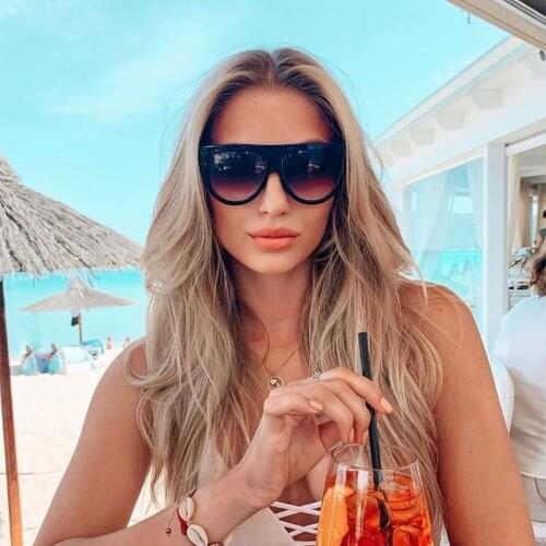 Oversized Women Sunglasses 2020 Shield Shape Luxy Design Big Frame Rivet Shades Sun glasses Women UV400 sunglass zonnebril dames