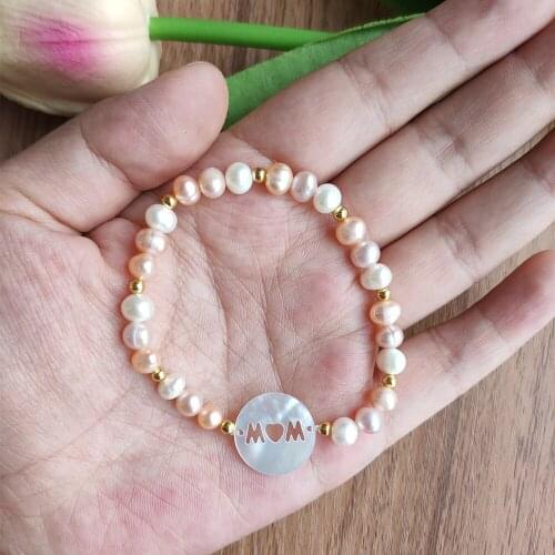 Natural white 15mm MOM Hollow Letter Pearl shell Bead Round MAMA Letters Mother Pearl and 5-6mm Freshwater Egg Pearl Bracelet